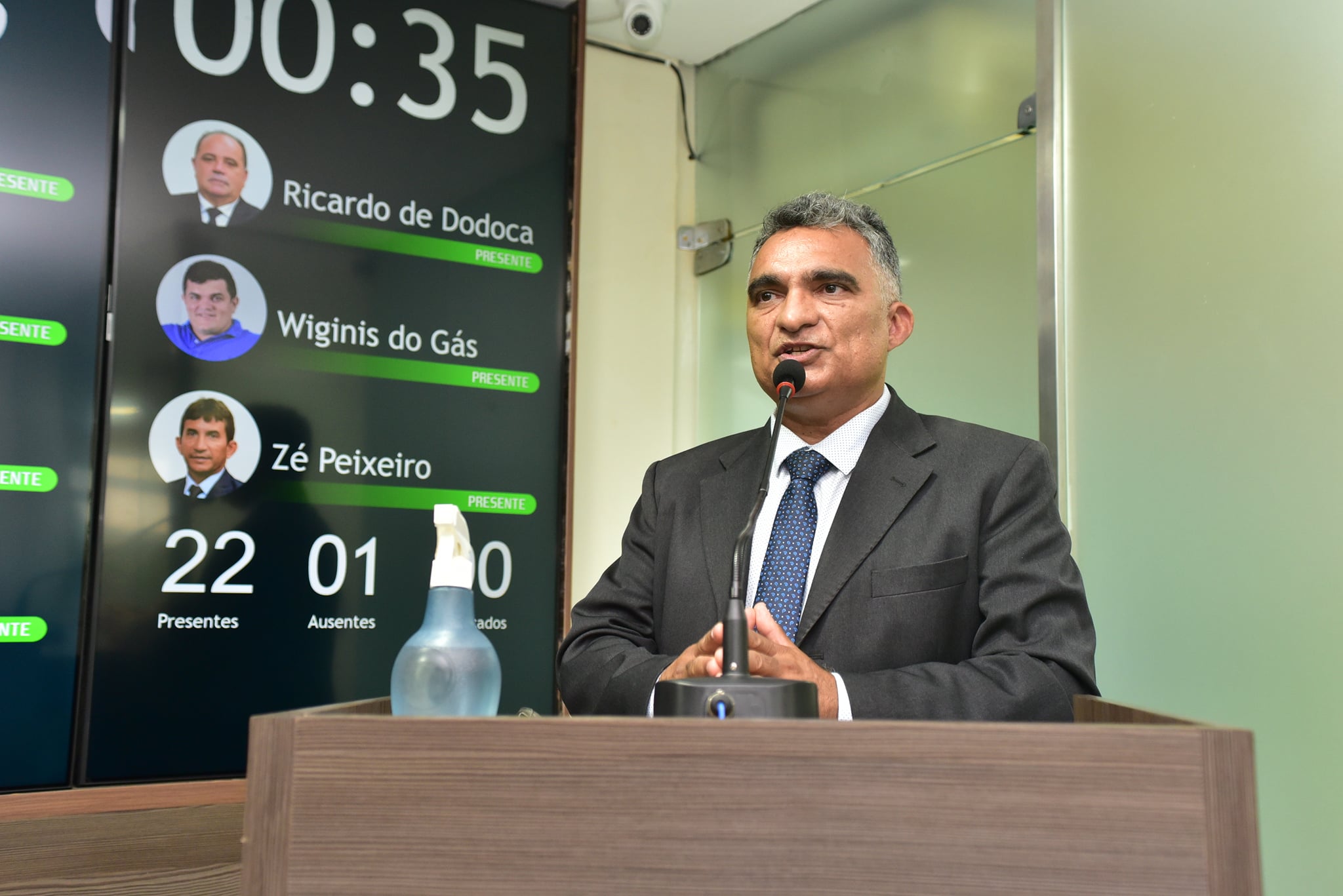 Vereador Francisco Carlos debate temas da educação e lixo eletrônico