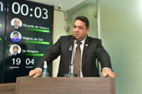 Vereador Omar Nogueira denuncia demora de obras de pavimentação em Mossoró