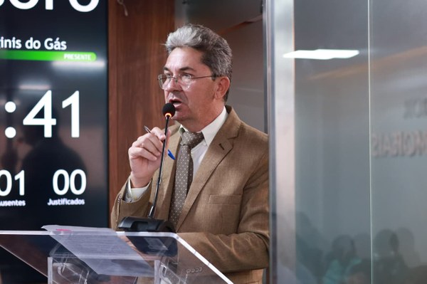  Vereador Ozaniel Mesquita acompanha tratativas sobre plano de cargos da saúde em Mossoró