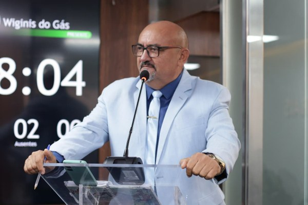 Vereador Raério Araújo cobra mais emendas para saúde e destaca gestão municipal