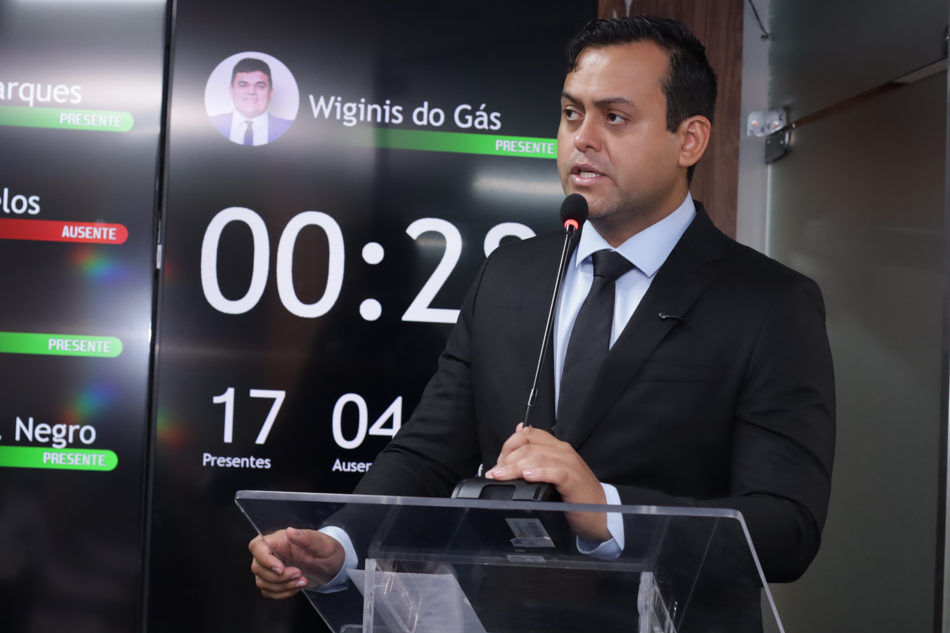 Vereador Thiago Marques ressalta avanços na educação e destaca novos projetos enviados à Câmara