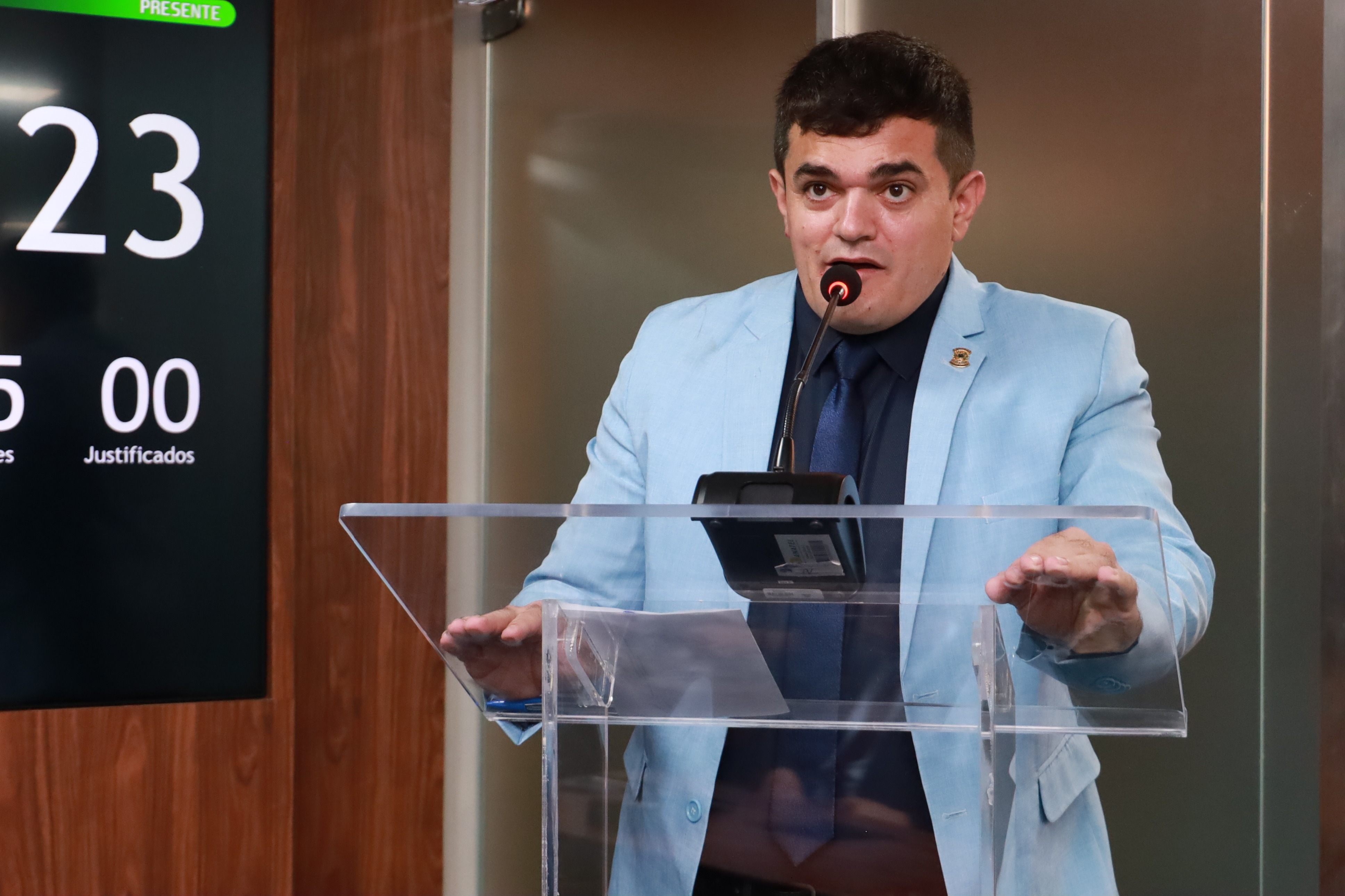 Vereador Wiginis do Gás defende projeto “Praça em Movimento”