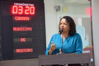 Aline Couto comemora conclusão do Centro de Convivência do Idoso