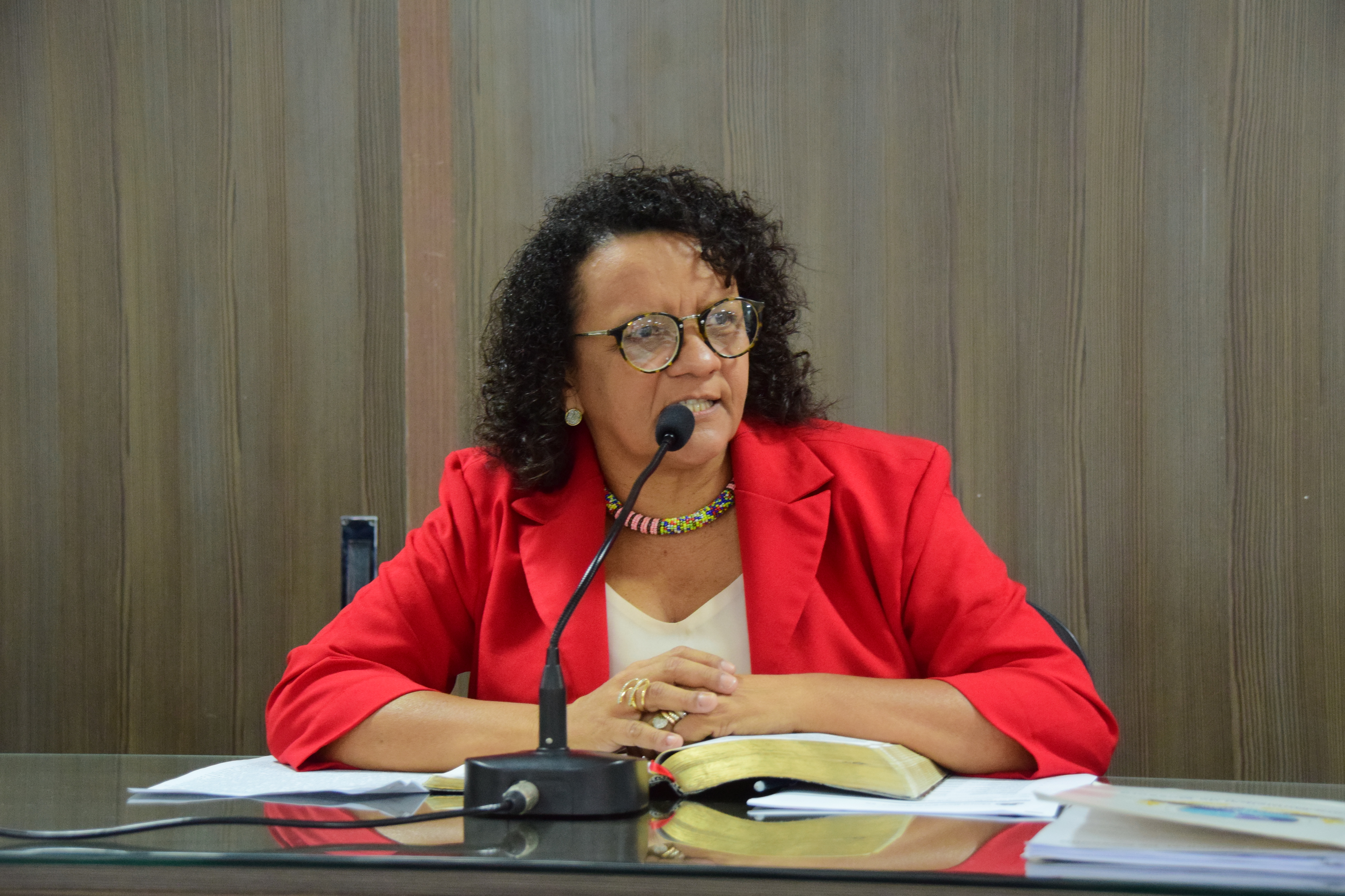 Vereadora Aline Couto divulga nota de repúdio à insegurança