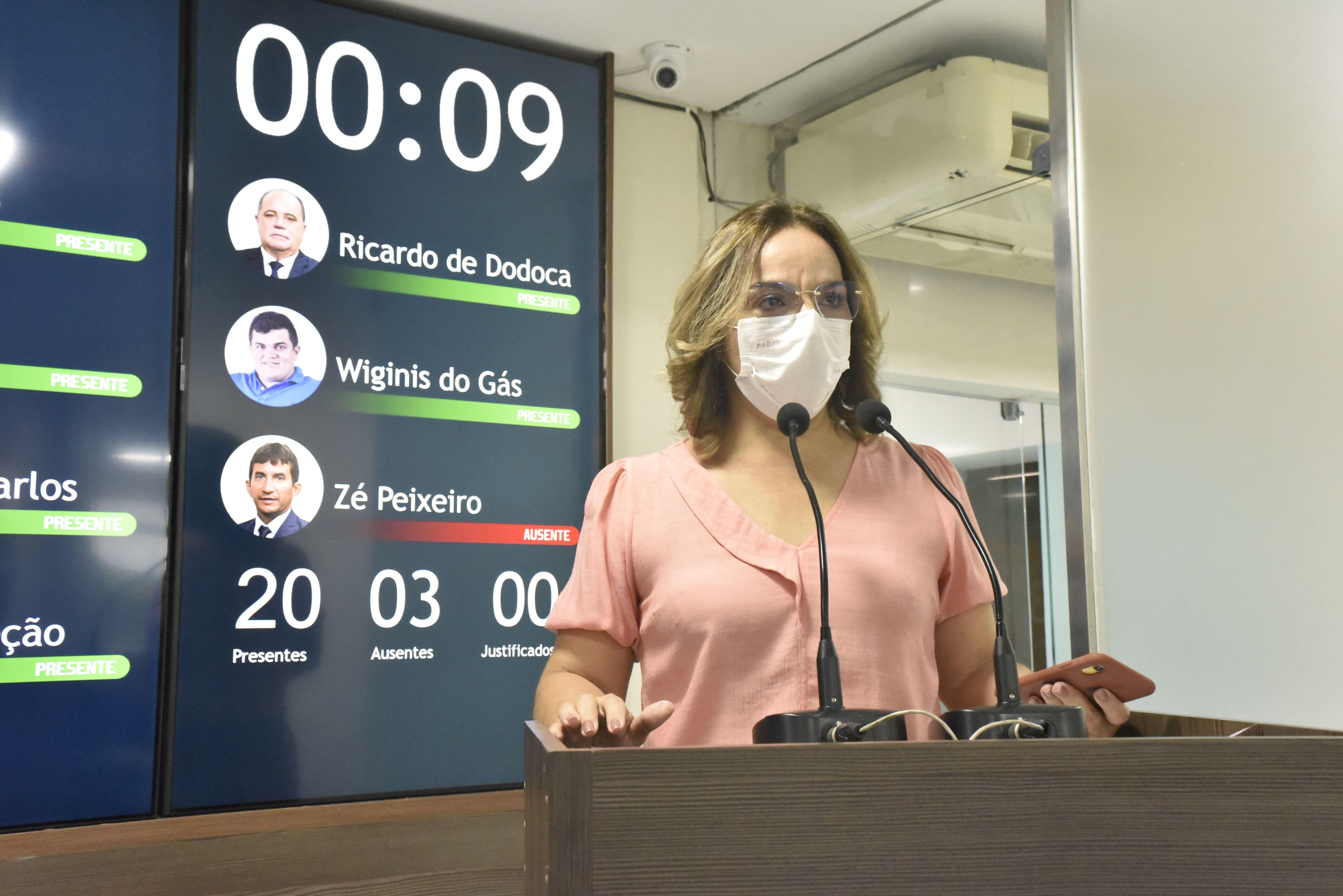Vereadora Larissa defende melhorias para bairros de Mossoró
