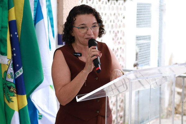 Vereadora Marleide Cunha defende eleição direta para gestores escolares na rede municipal