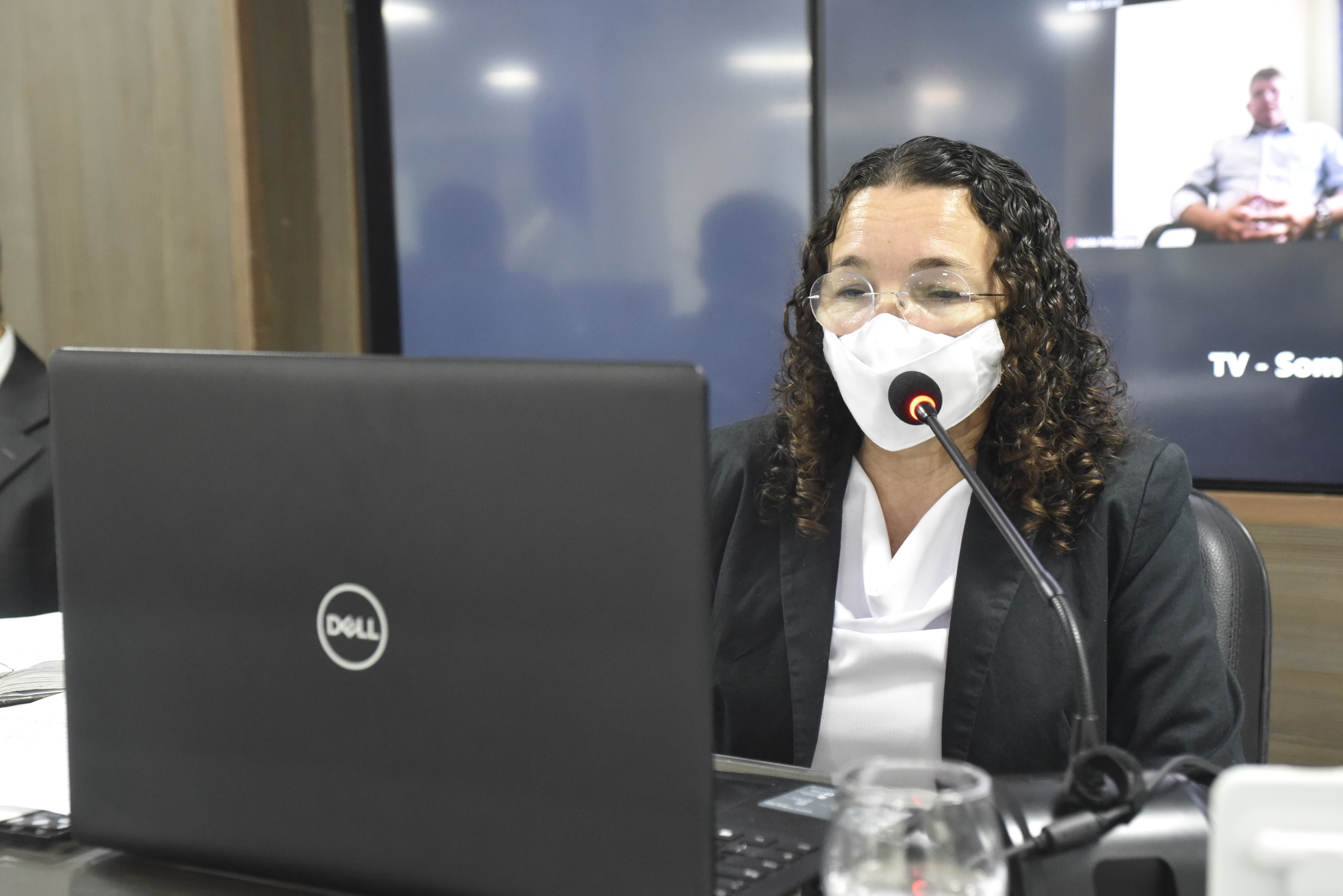 Vereadora Marleide Cunha defende medidas contra a COVID-19