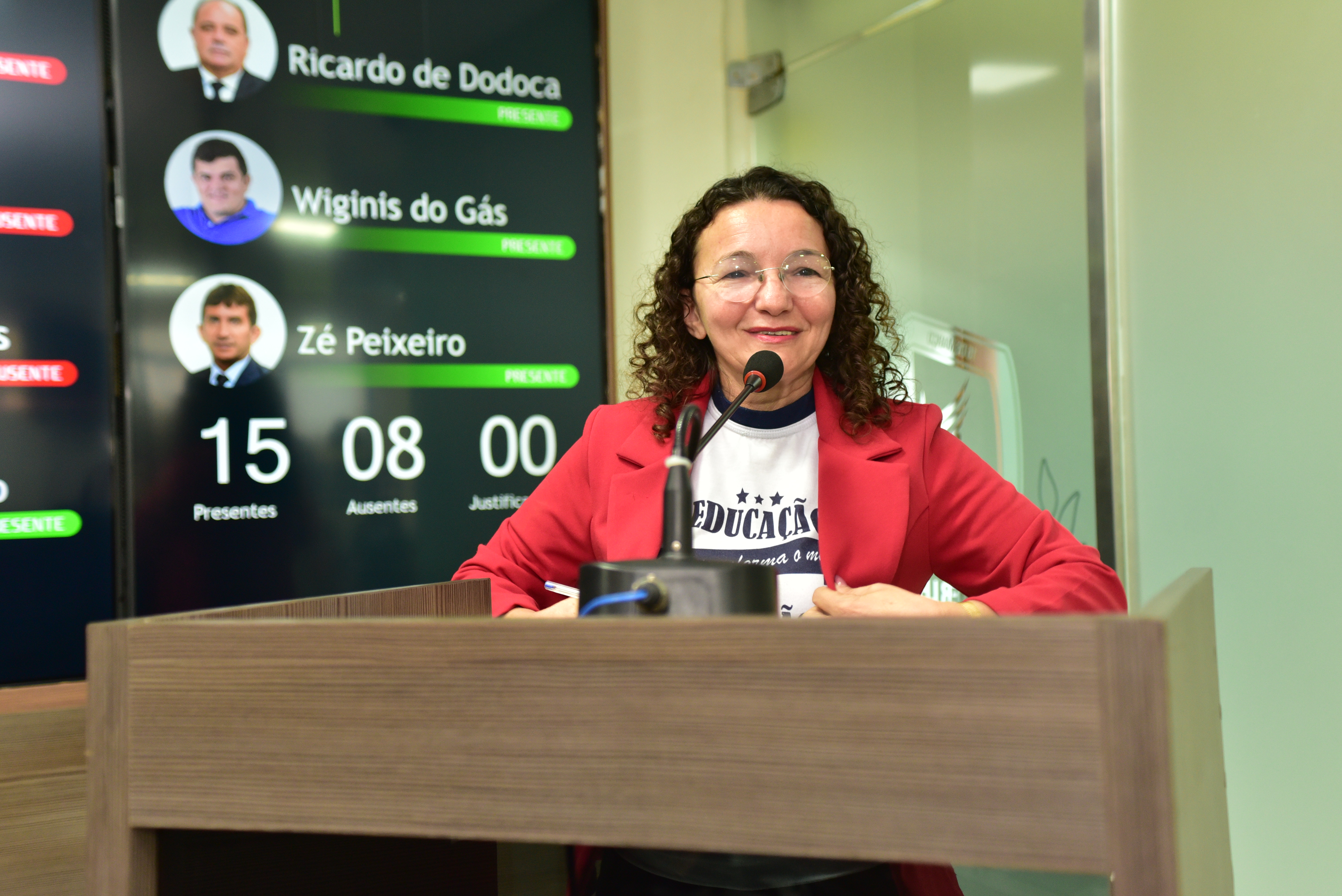 Vereadora Marleide Cunha fala sobre a falta de cirurgias eletivas em Mossoró