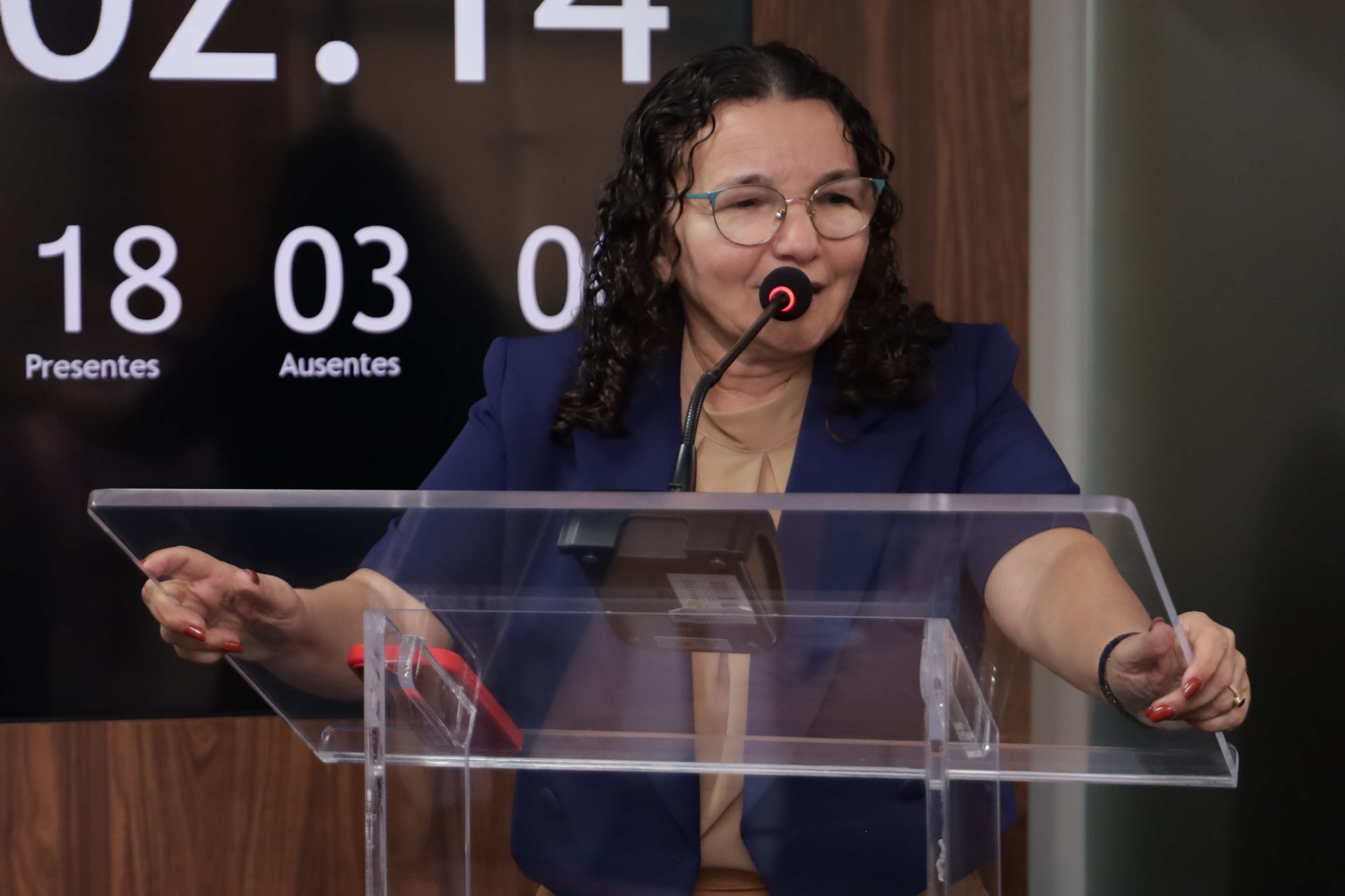 Vereadora Marleide Cunha repudia ataques a professores e convoca reflexão sobre valorização da educação
