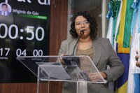Vereadora Plúvia Oliveira defende ônibus gratuito para estudantes