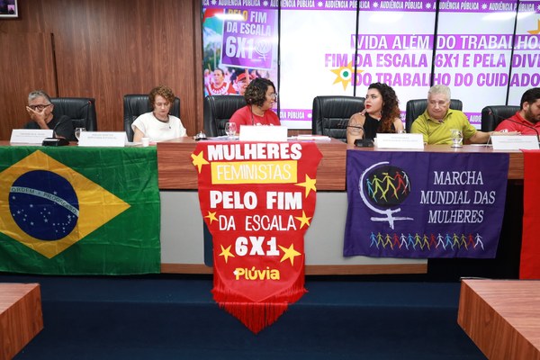 Vereadora Plúvia realiza audiência pública pelo fim da escala 6x1 